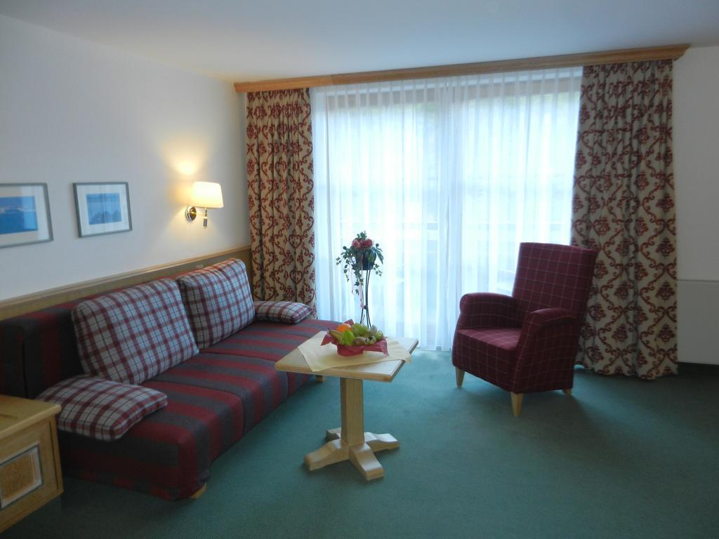 Hotel Am Kofel - Gesundheitszentrum اوبرامرغو الغرفة الصورة